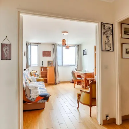 1br Flat View On Eiffel Tower And Sacre-coeur Διαμέρισμα *