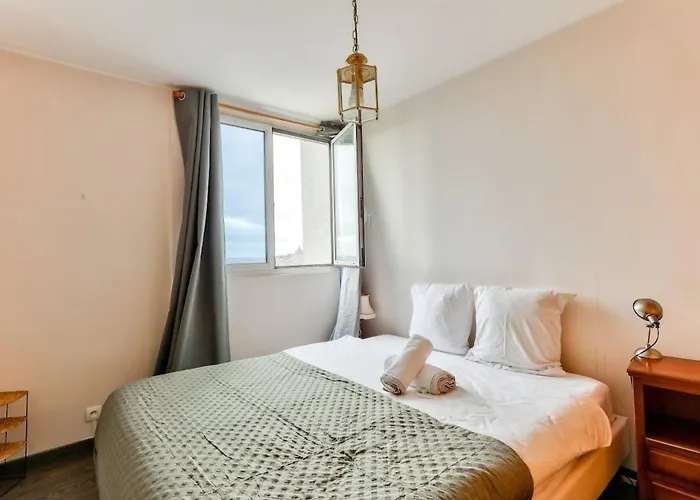 1br Flat View On Eiffel Tower&sacré-coeur